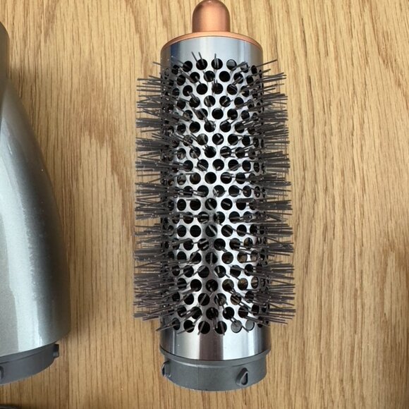 Dyson Airwrap - Picture 8 of 12